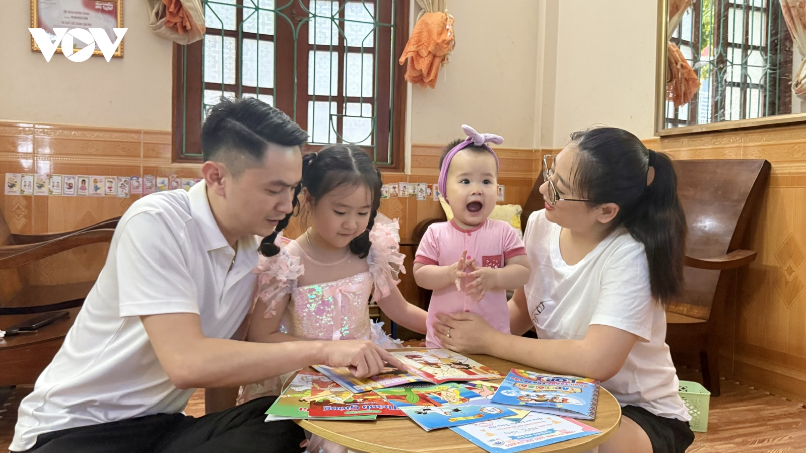 Làm gì để gắn kết gia đình thời 4.0?