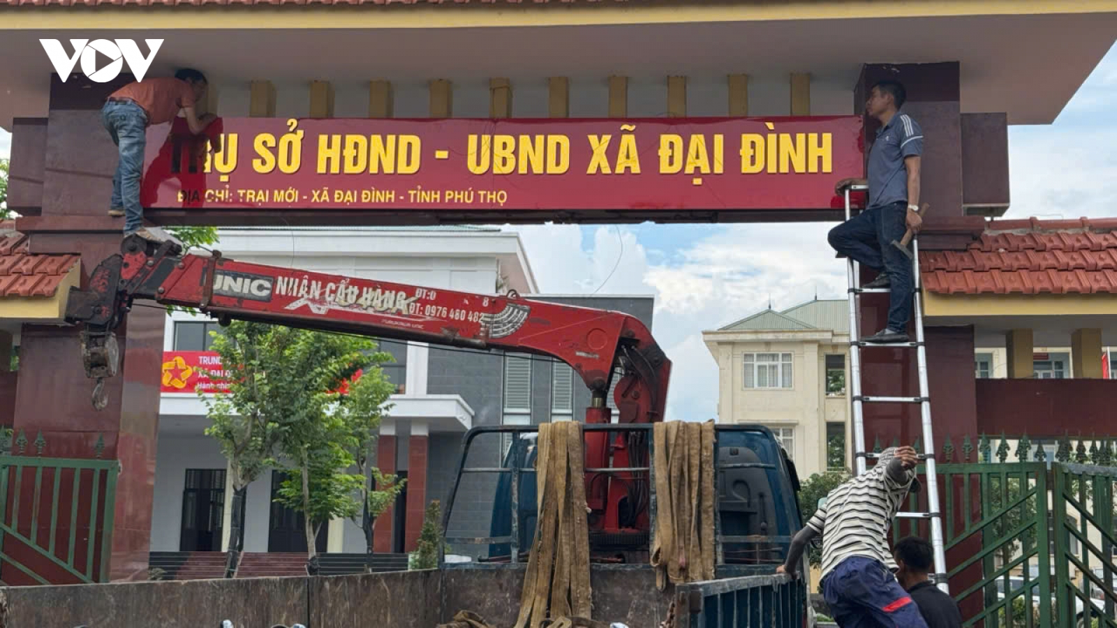 Các xã, phường mới của tỉnh Phú Thọ thay biển tên, tân trang trụ sở trước giờ G