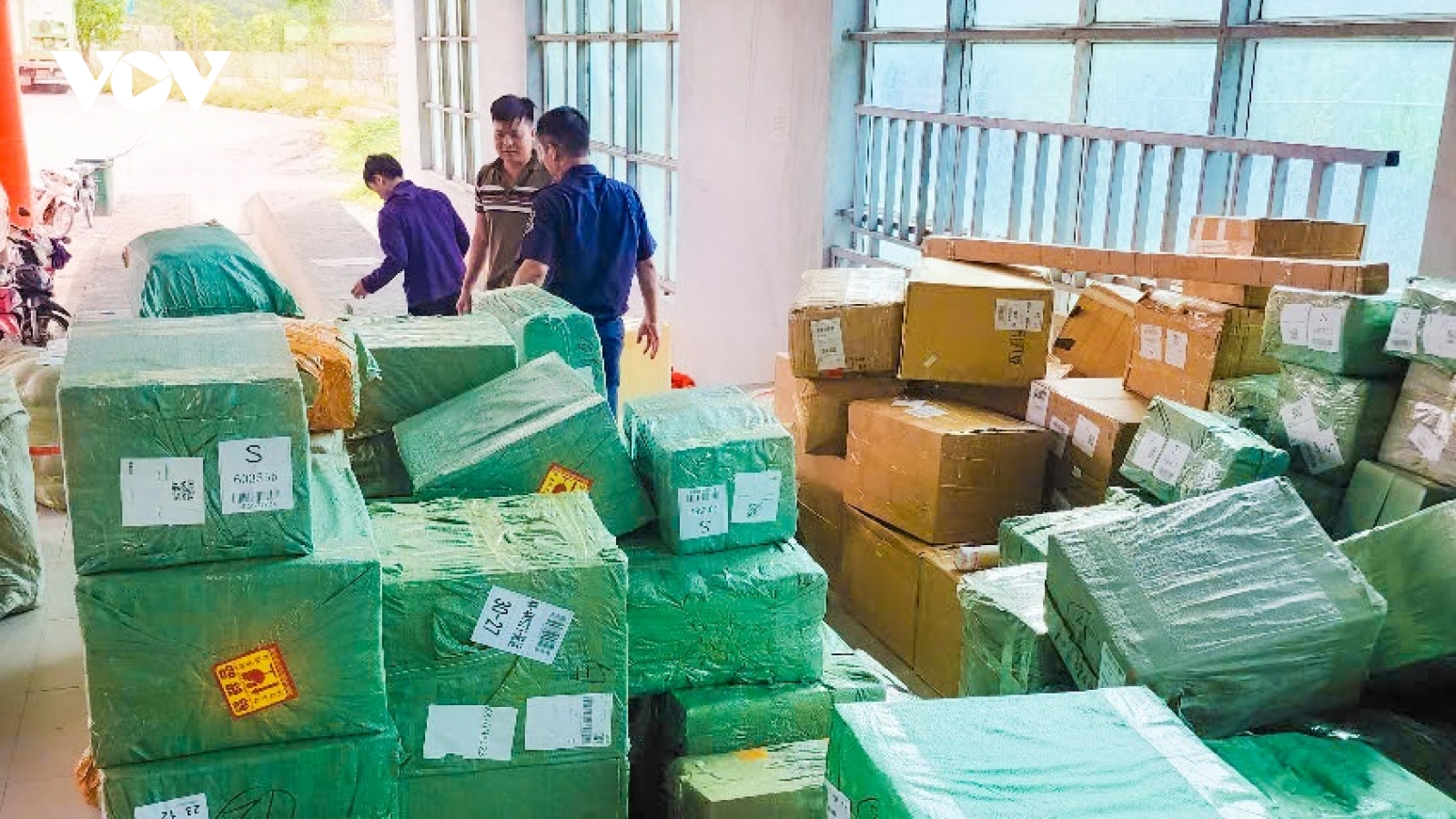 Hải quan đẩy mạnh chống buôn lậu, gian lận thương mại trên toàn tuyến miền Trung