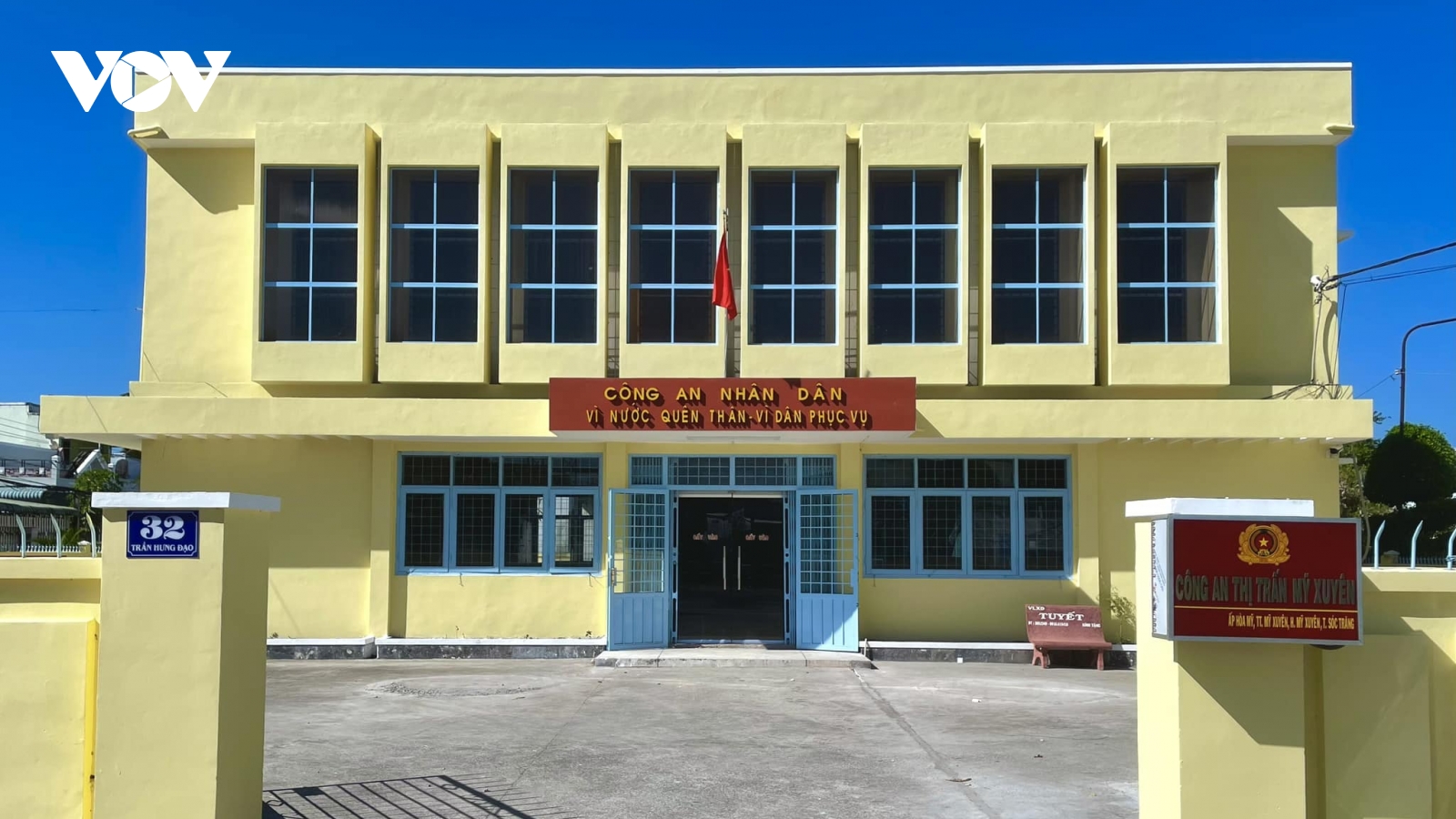 Người tố cáo C.P. Việt Nam đã giao nộp chứng cứ cho công an