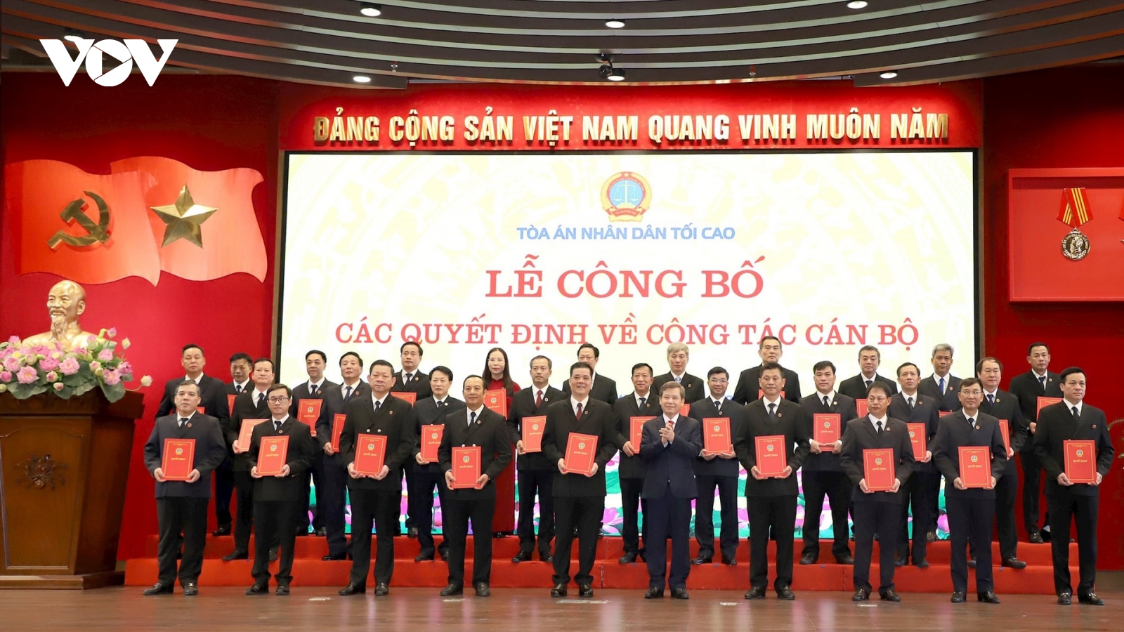 Bổ nhiệm 3 chánh án tòa phúc thẩm và 26 chánh án TAND cấp tỉnh mới sau sáp nhập