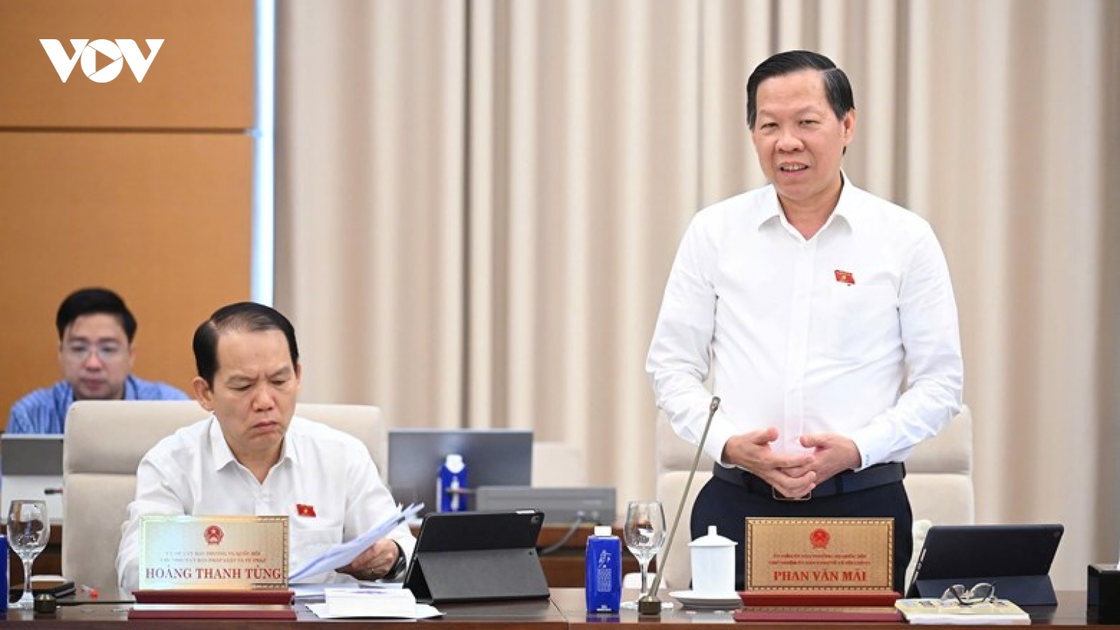 "Tăng lương giáo viên để chọn được người ưu tú”