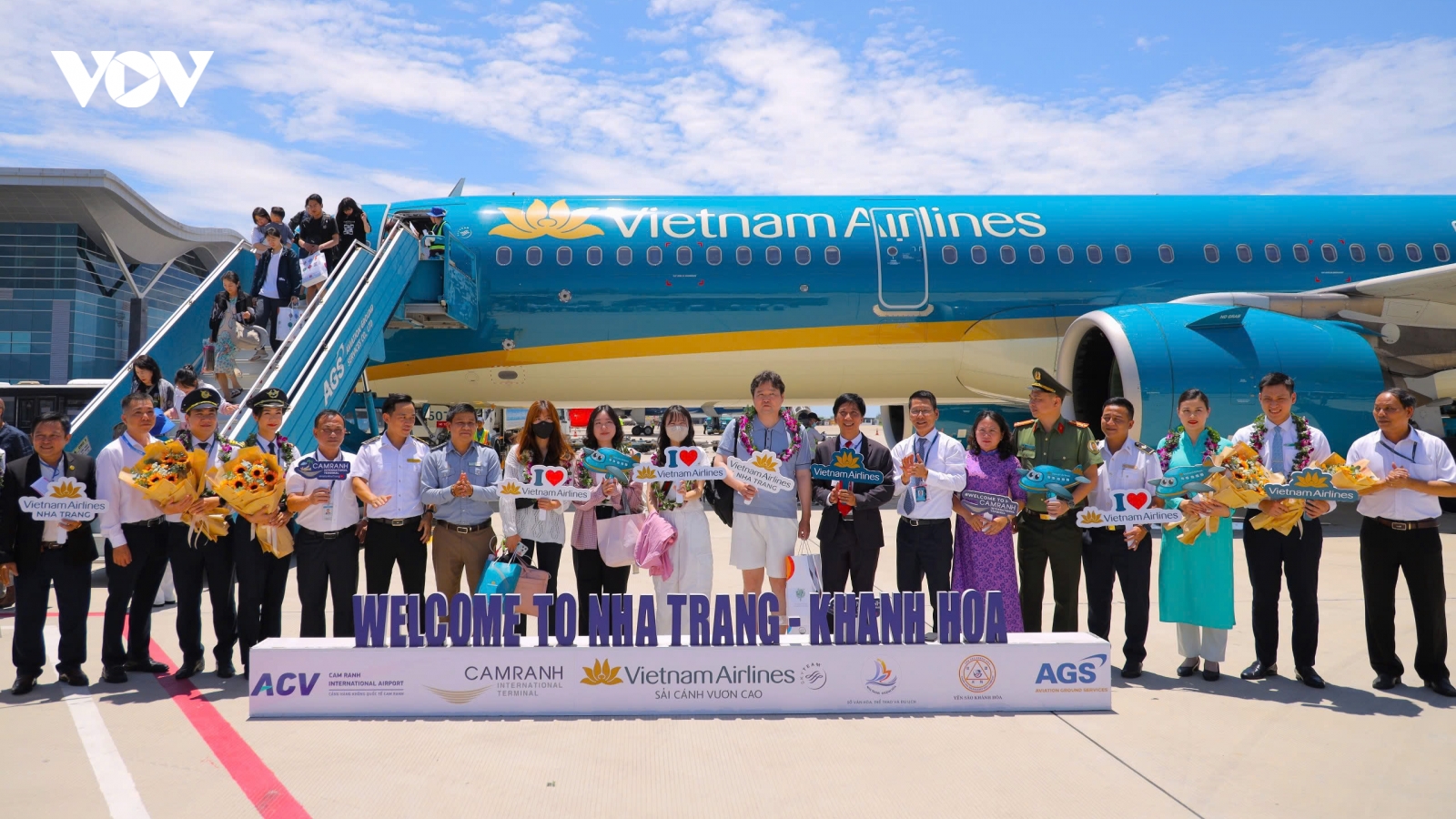 Vietnam Airlines mở 2 đường bay thẳng TP.HCM - Bali và Busan - Cam Ranh