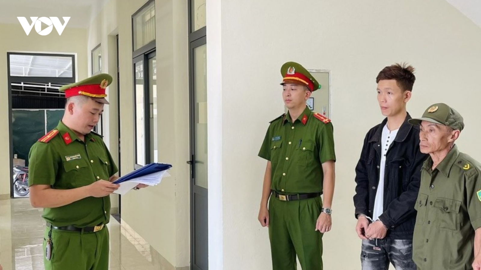 Khởi tố, bắt tạm giam một thanh niên về tội "rửa tiền"