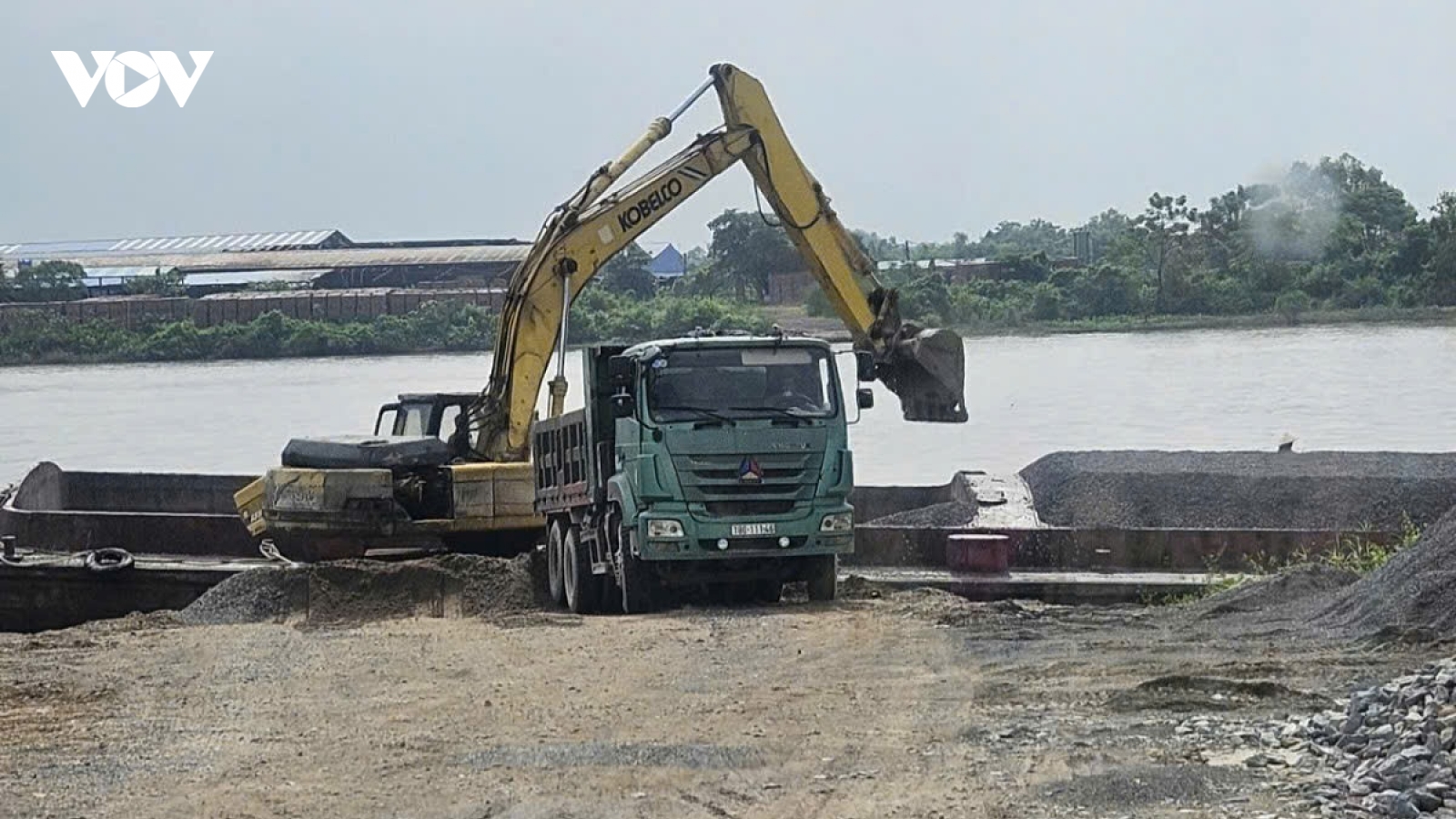 Xử lý triệt để vi phạm khai thác cát trái phép tại Nam Định