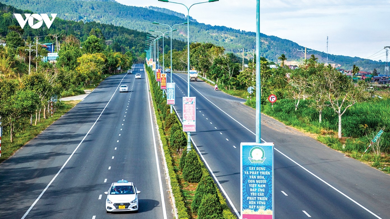 Khởi công cao tốc Bảo Lộc – Liên Khương chào mừng tỉnh Lâm Đồng mới