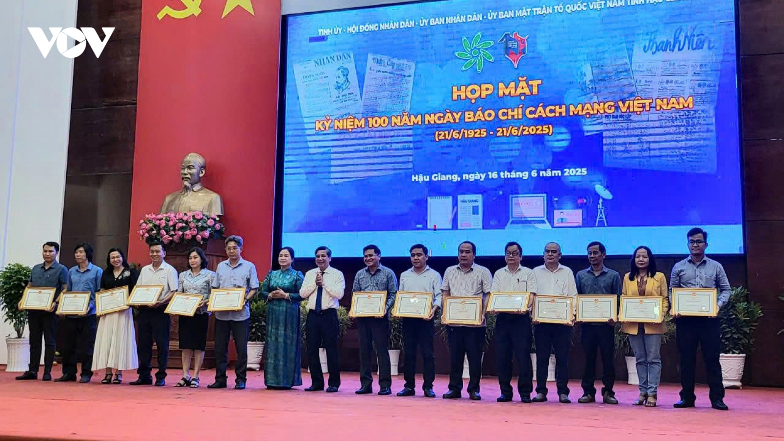VOV ĐBSCL nhận bằng khen của Chủ tịch UBND tỉnh Hậu Giang