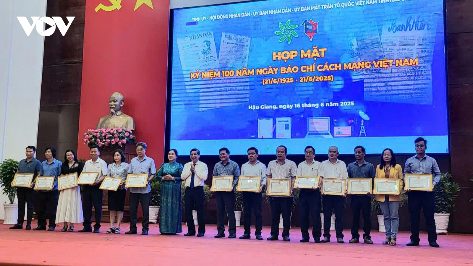 VOV ĐBSCL nhận bằng khen của Chủ tịch UBND tỉnh Hậu Giang