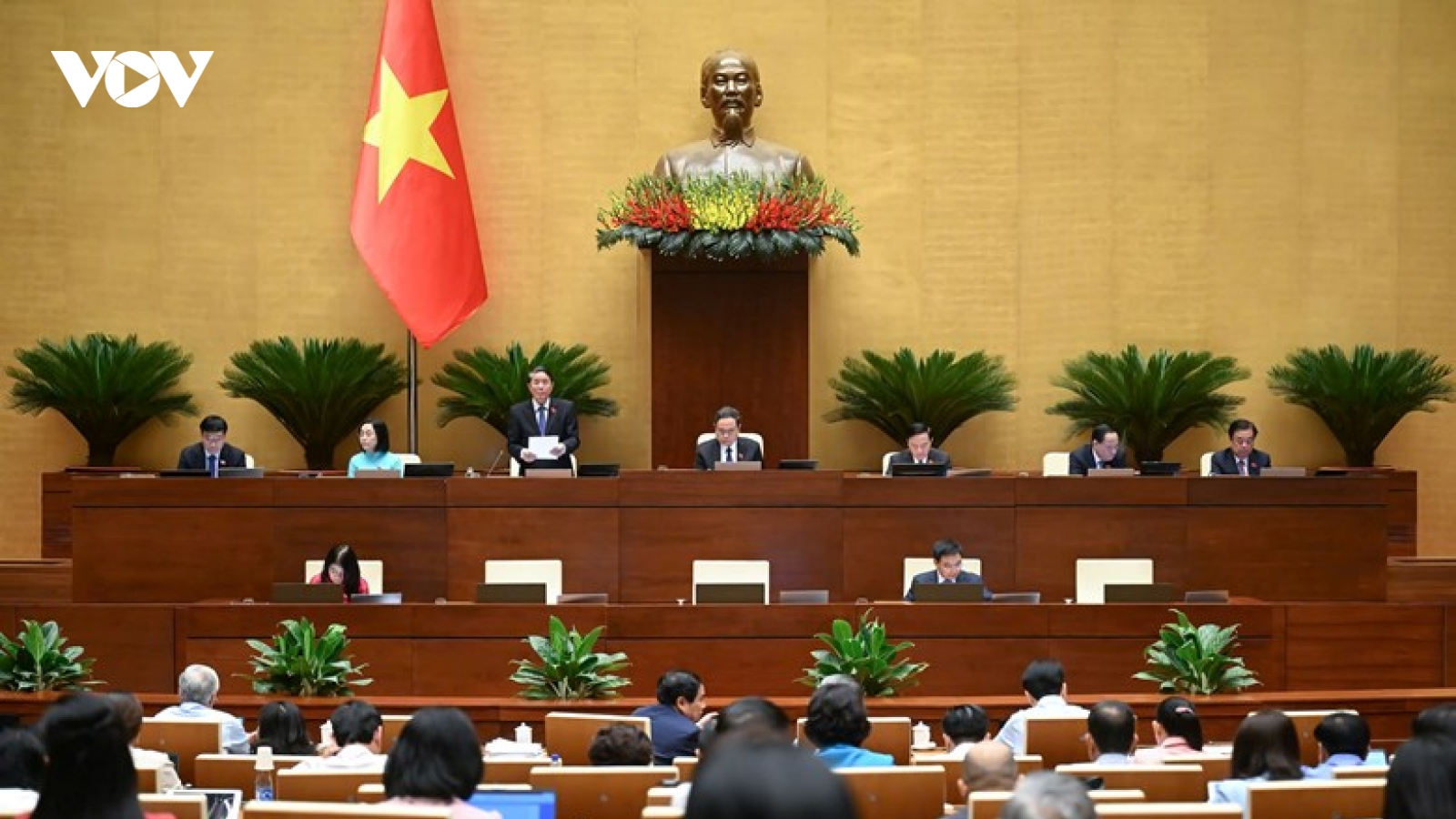 Quốc hội tiếp tục thảo luận về KT-XH và chống lãng phí