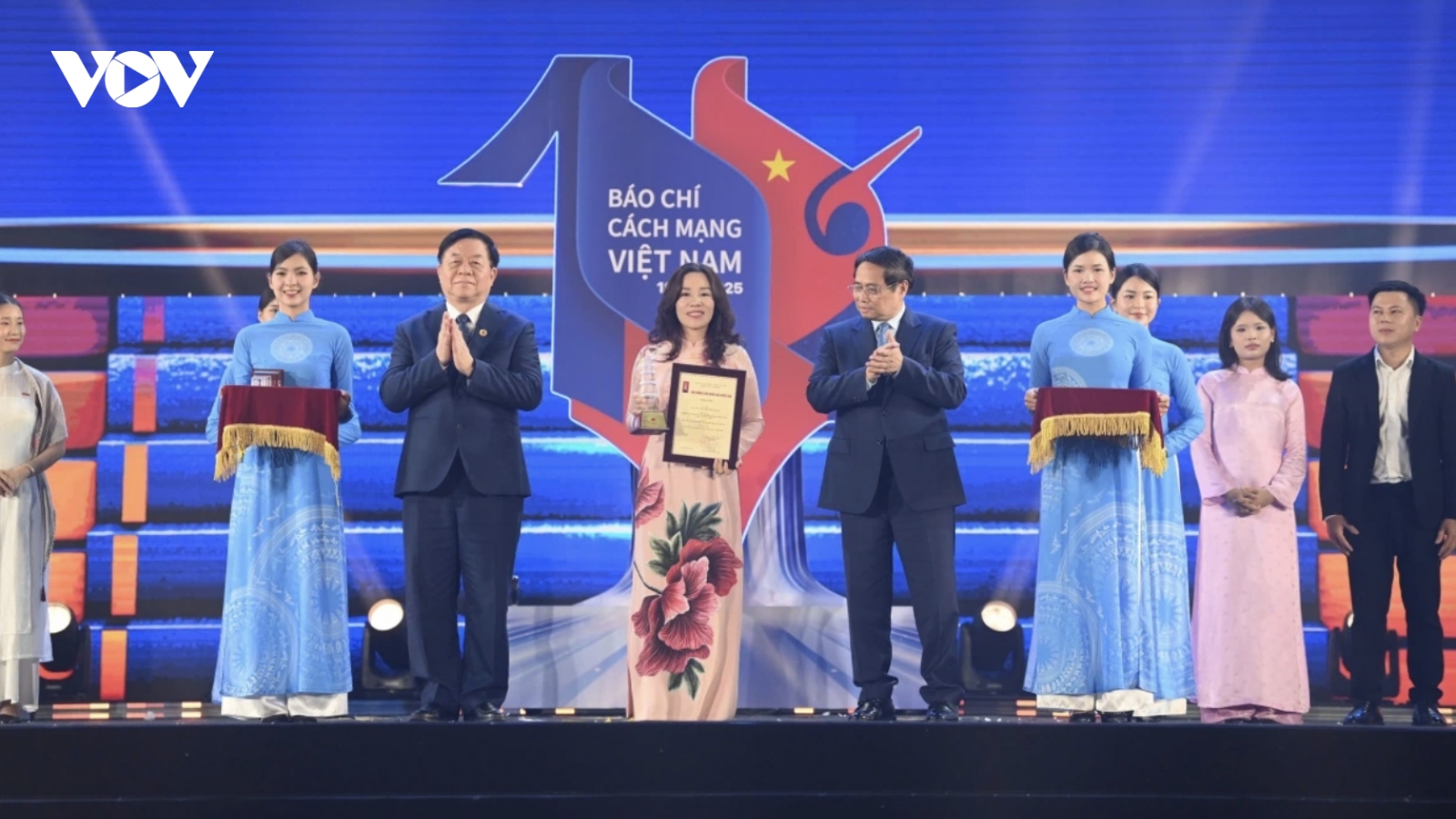 Overview of the 19th National Press Awards Ceremony in Hanoi