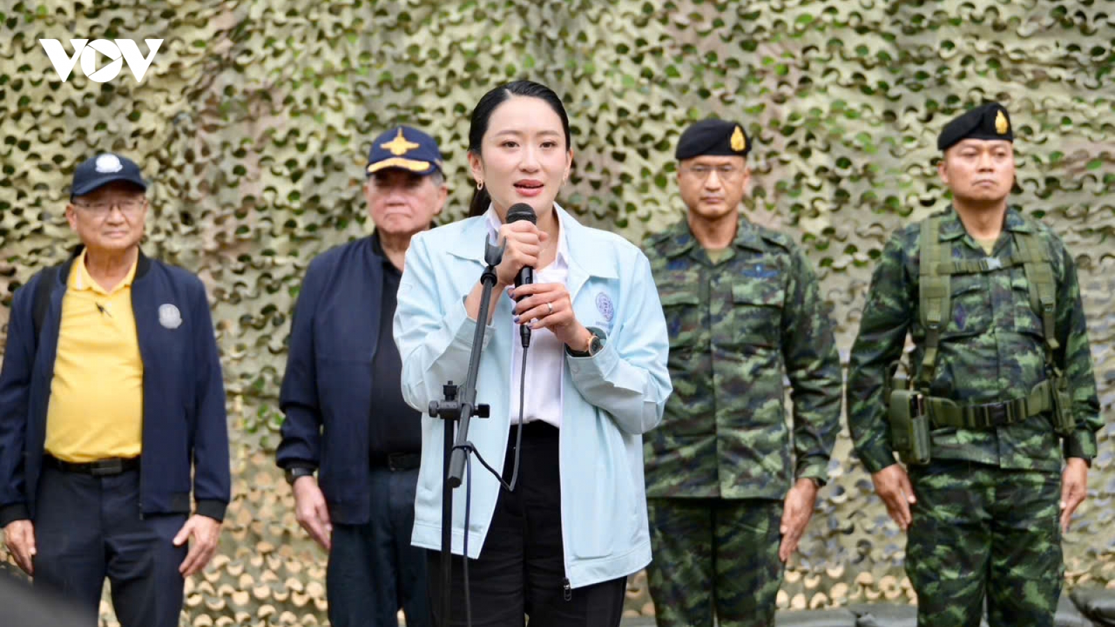 Thủ tướng Thái Lan thị sát khu vực Chongbok, khích lệ lực lượng bảo vệ biên giới