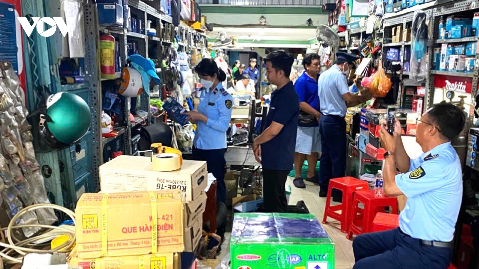 An Giang phát hiện, tạm giữ nhiều hàng hóa nhập lậu, hàng không rõ nguồn gốc
