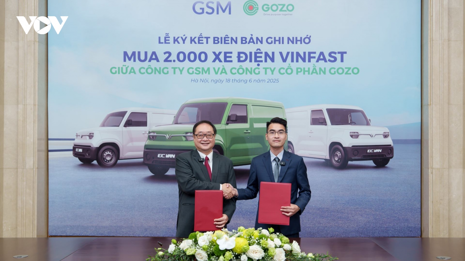 GOZO Express mua 2.000 xe tải điện VinFast EC Van từ Xanh SM