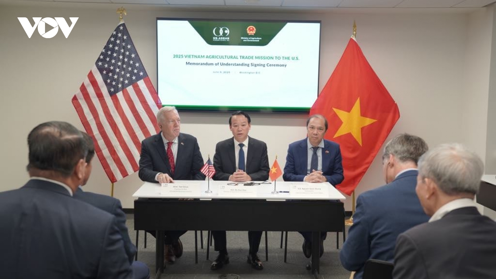 Việt Nam ký thỏa thuận nhập gần 3 tỷ đô la nông sản từ Hoa Kỳ