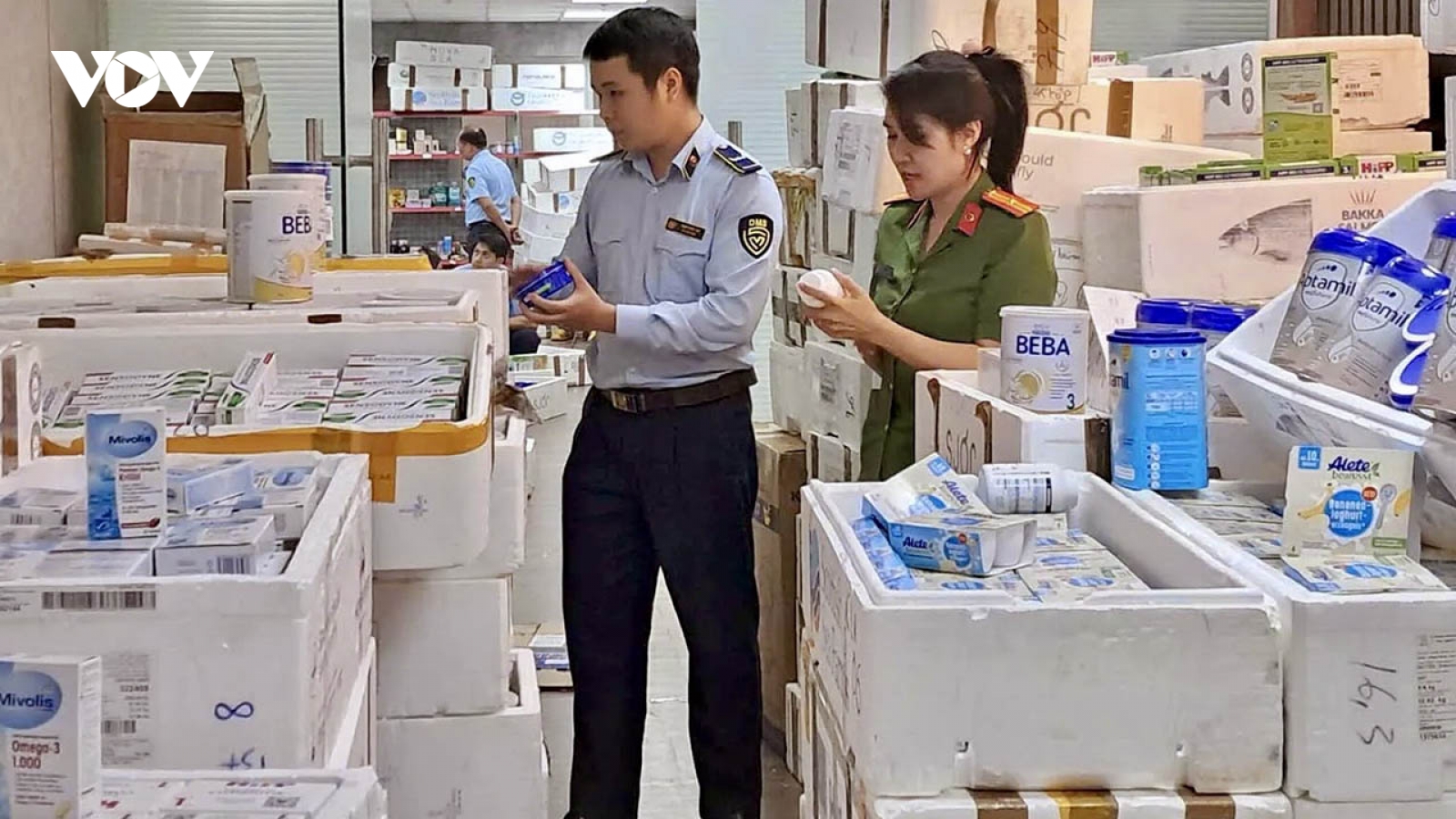 QLTT Hà Nội thu giữ hàng nghìn sản phẩm sữa, thực phẩm dành cho trẻ em