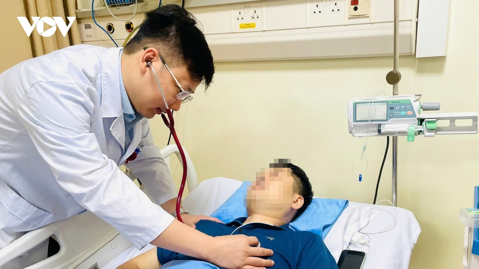 Bệnh nhân mắc bệnh hiếm gặp phải trải qua 5 lần thay huyết tương