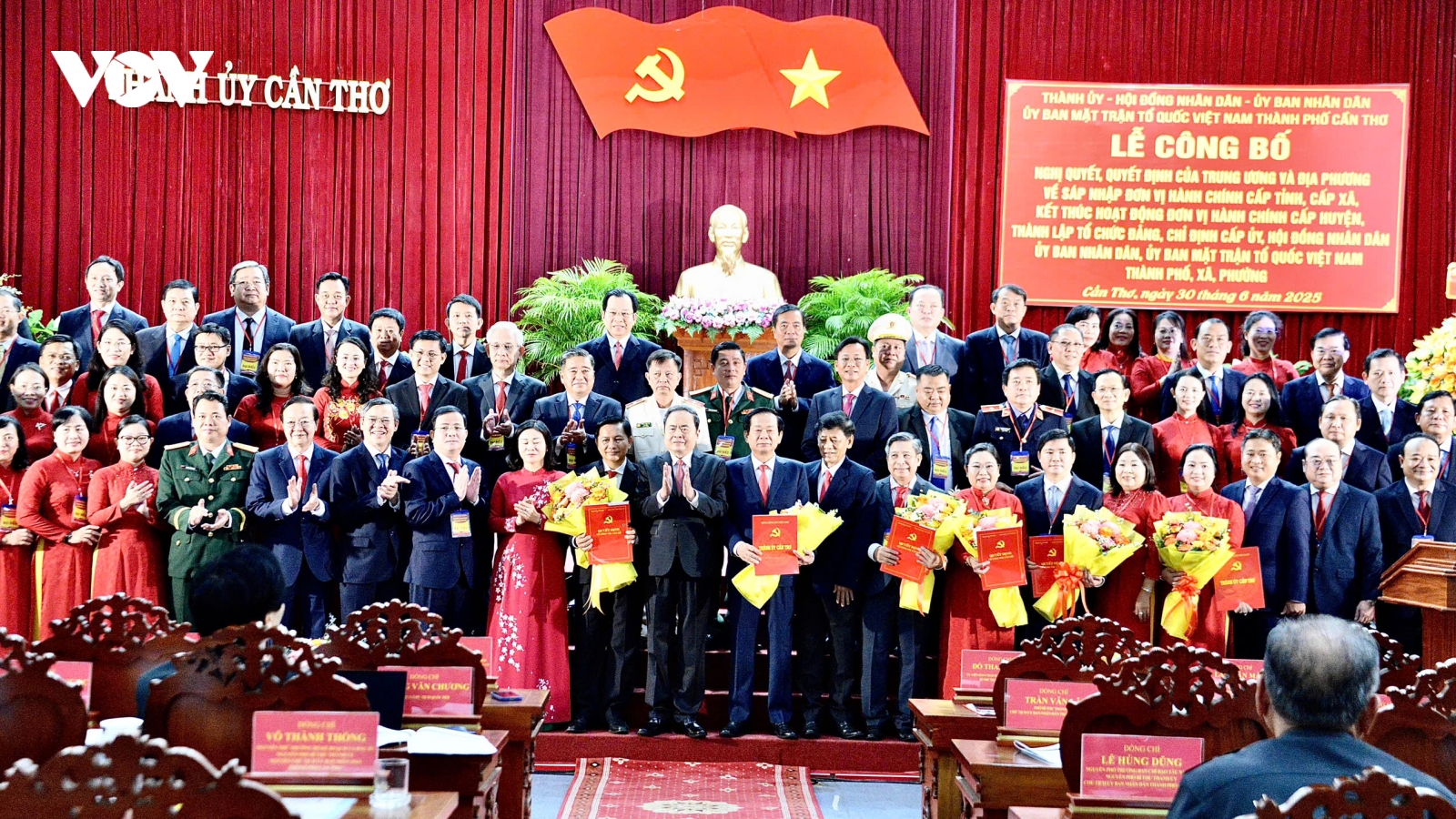 Chủ tịch Quốc hội khẳng định tầm nhìn mới, khơi dậy khát vọng vươn lên của thành phố Cần Thơ