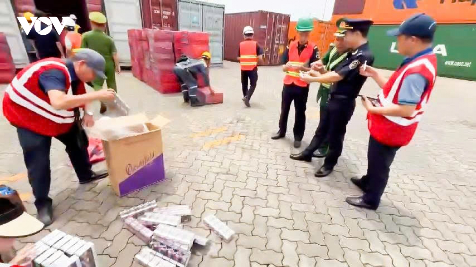 Triệt phá hàng loạt vụ buôn lậu thuốc lá khủng, thu giữ hơn 1,3 triệu bao thuốc