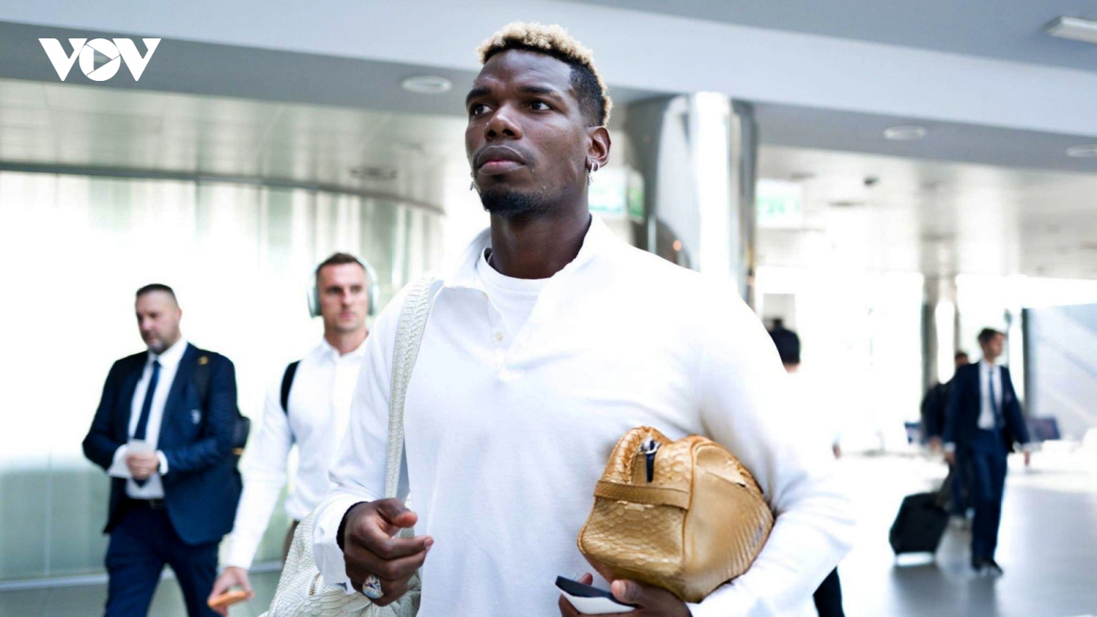 Chuyển nhượng 23/6: Paul Pogba tái xuất sân cỏ, Bayern bất ngờ làm “kỳ đà cản mũi”