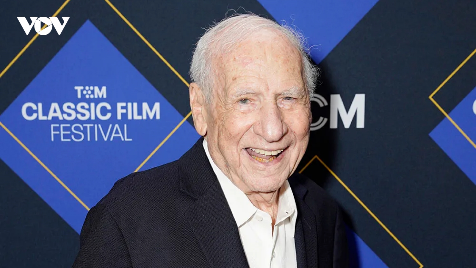 Huyền thoại Mel Brooks 99 tuổi vẫn tham gia phần tiếp theo phim “Spaceballs”