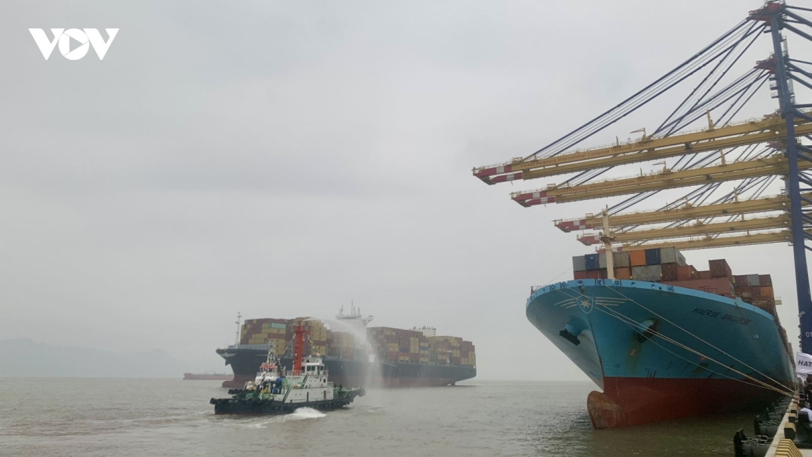 Đẩy mạnh đầu tư khai thác hạ tầng cảng biển, giảm chi phí logistics