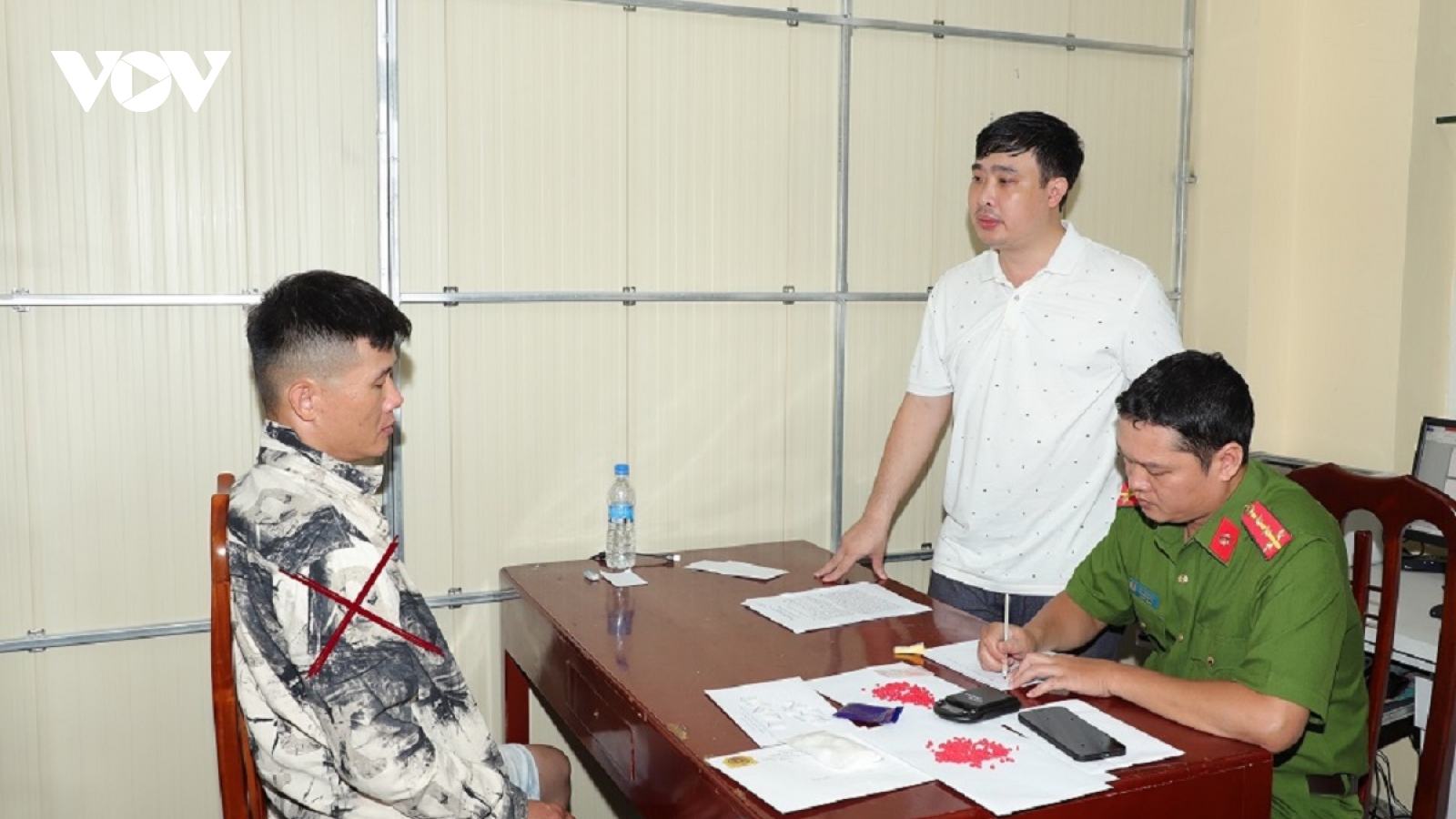 Mua ma túy để bán kiếm lời, bị bắt tại trận ở Hà Nam