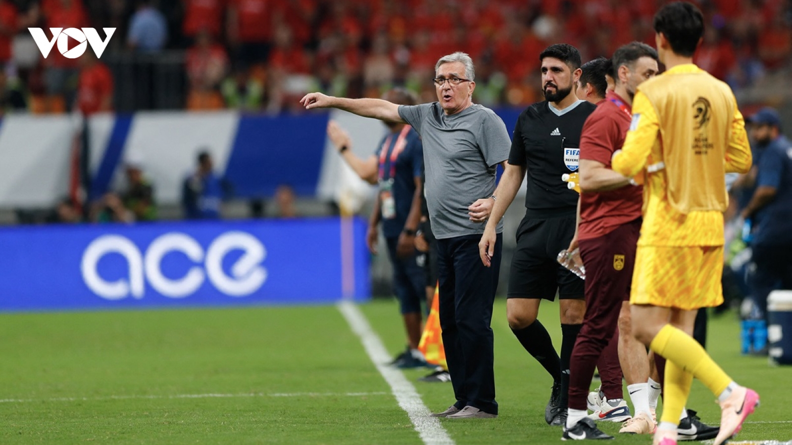 ĐT Trung Quốc không được dự World Cup 2026, HLV trưởng mất việc