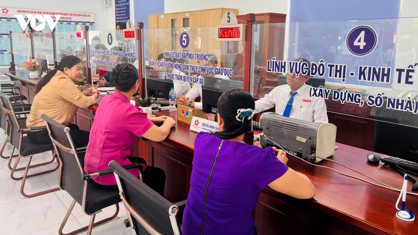 8 phường, xã mới ở Bình Dương xử lý hơn 6.100 hồ sơ trong 5 ngày thí điểm