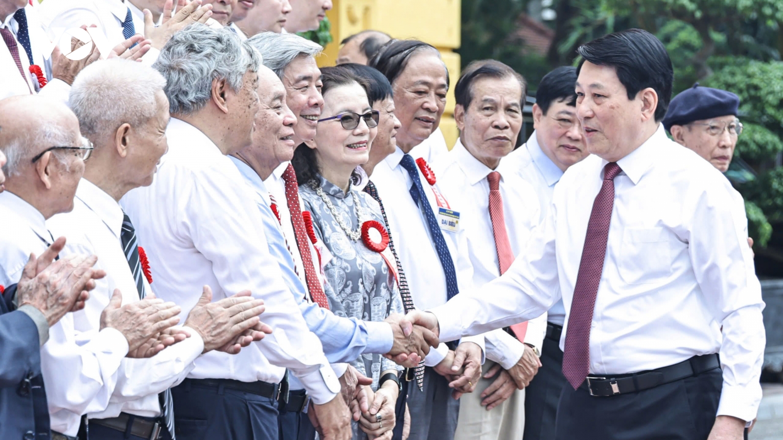 Chủ tịch nước Lương Cường gặp mặt, tuyên dương người làm báo tiêu biểu