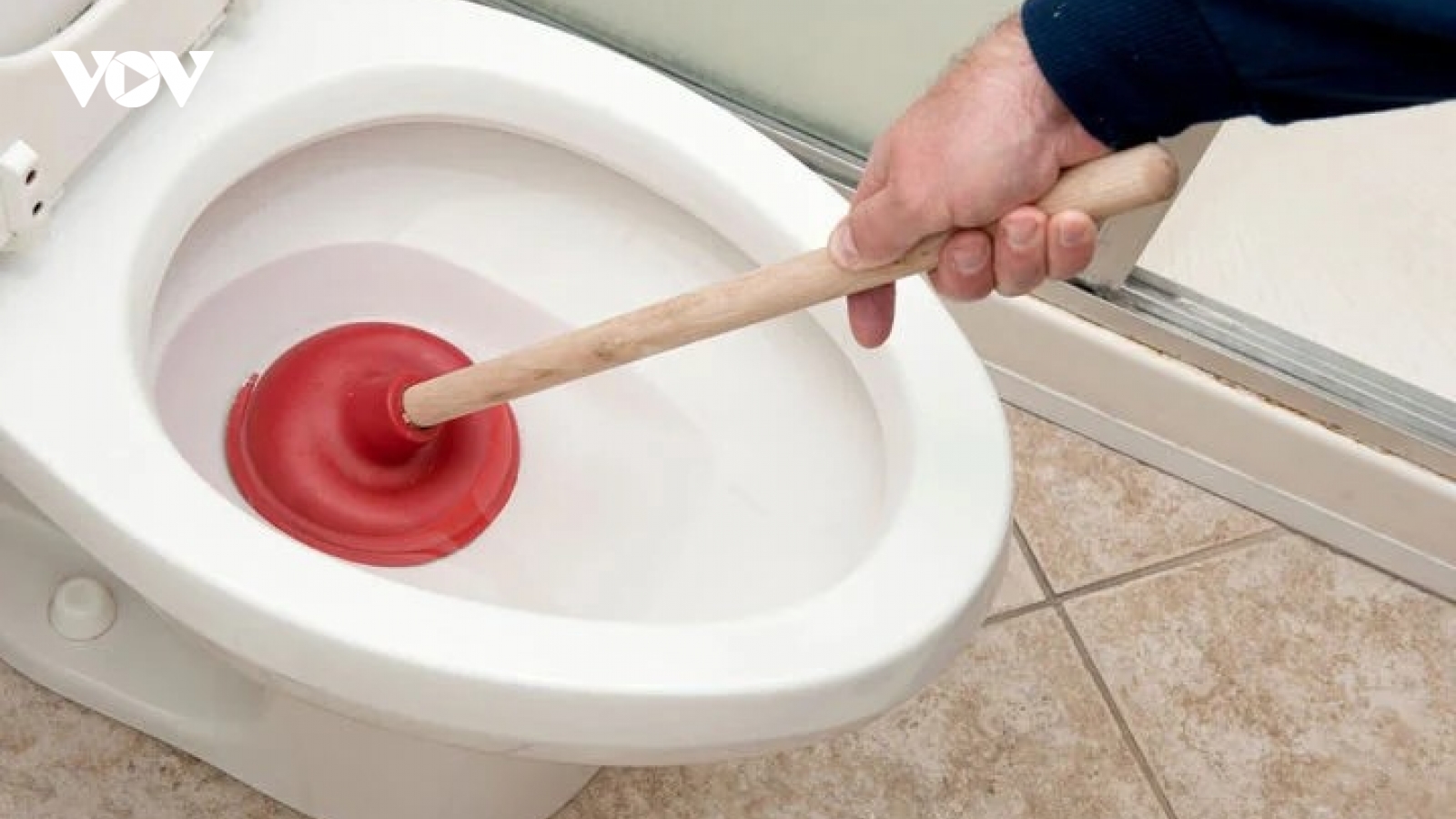 Cách xử lý tắc bồn cầu cực hiệu quả