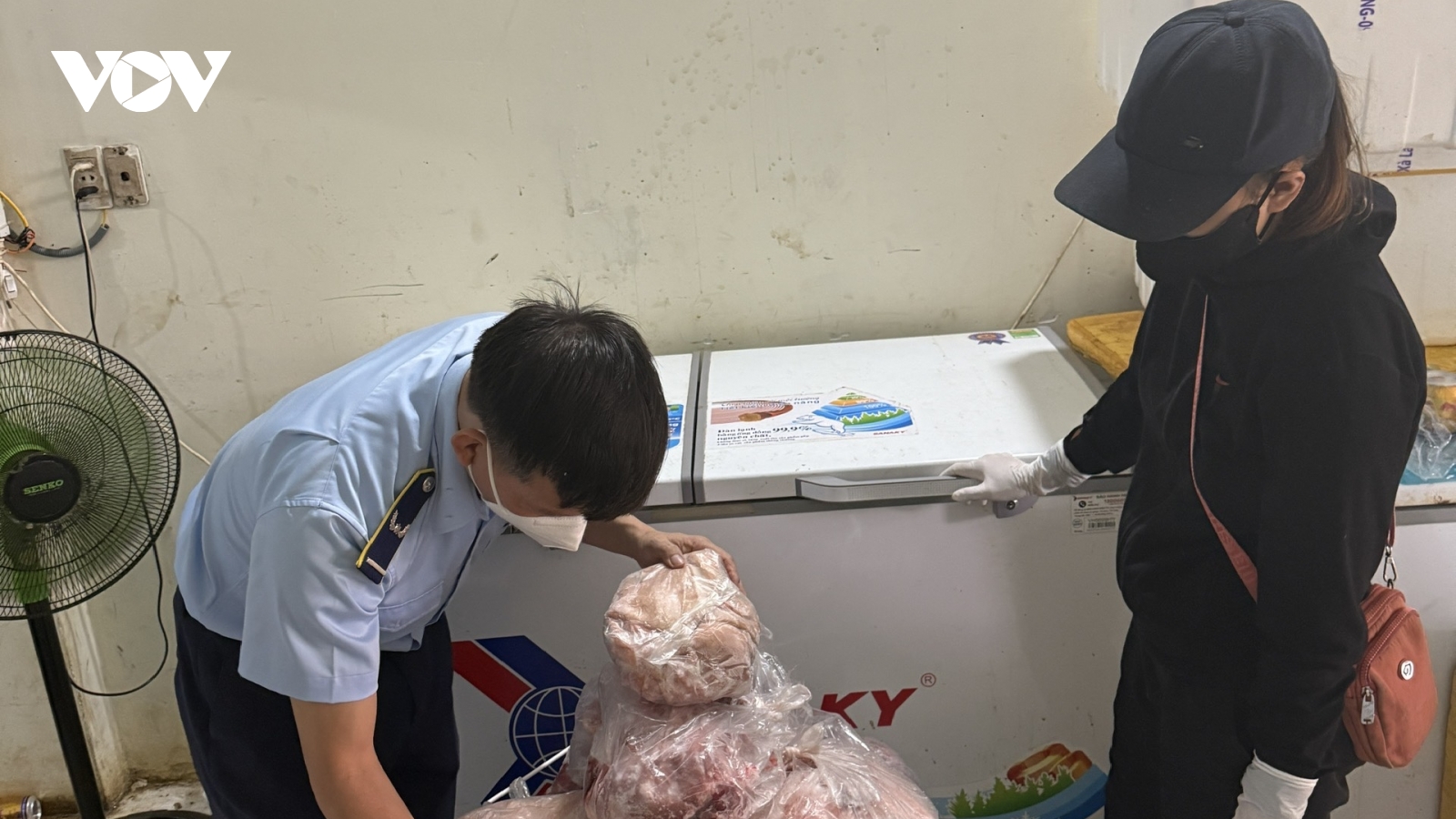 Đắk Lắk tiêu hủy 400kg thịt lợn không rõ nguồn gốc, xử phạt gần 50 triệu đồng