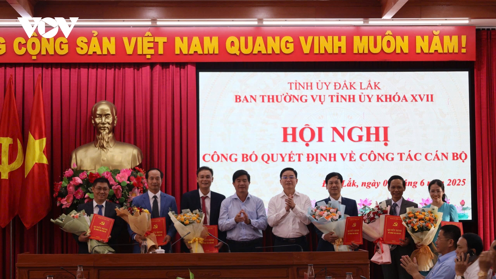 Công bố quyết định sáp nhập Đài Phát thanh và Truyền hình vào Báo Đắk Lắk