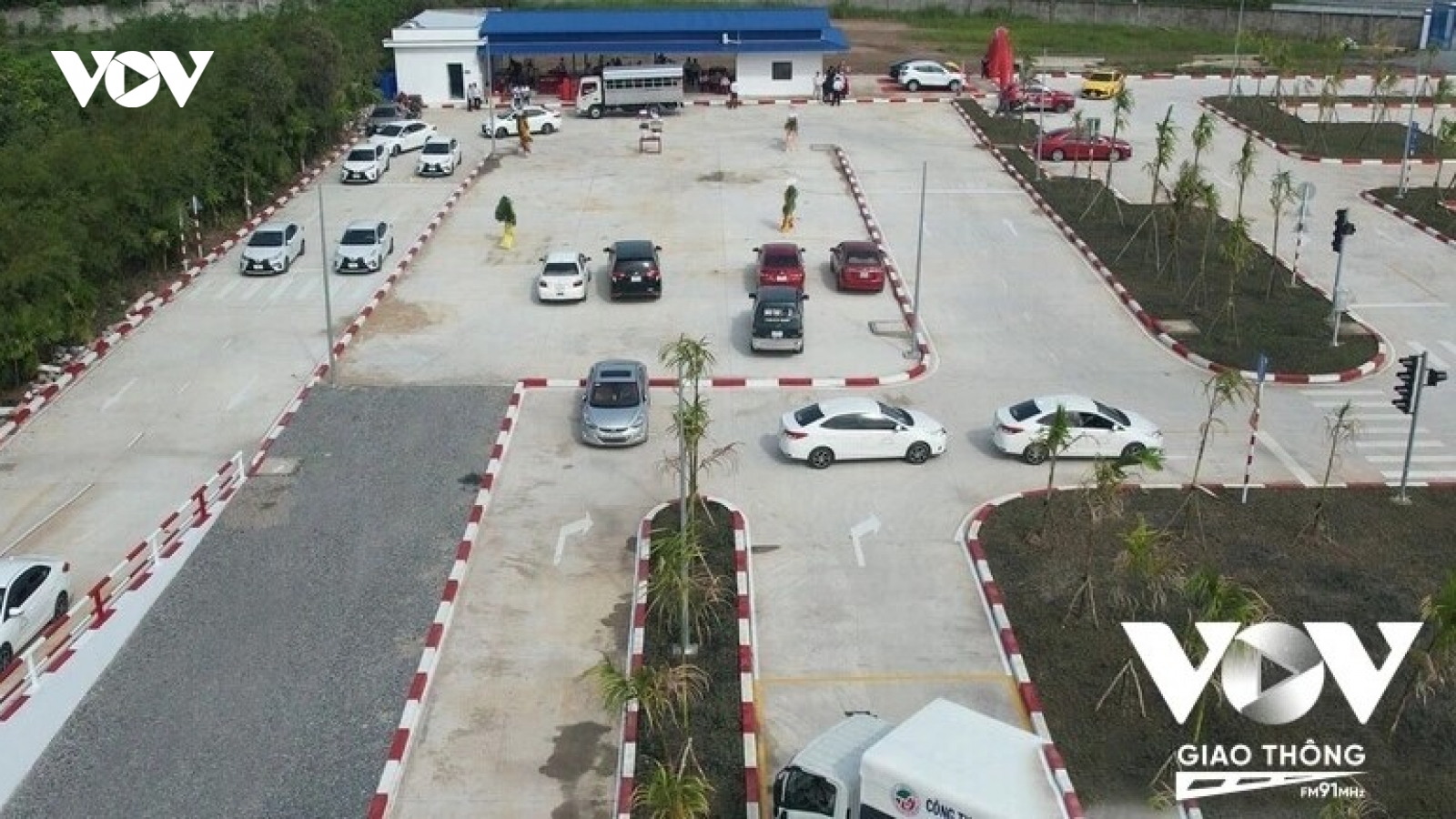 Hơn 700.000 người học lái xe chưa biết bao giờ được sát hạch