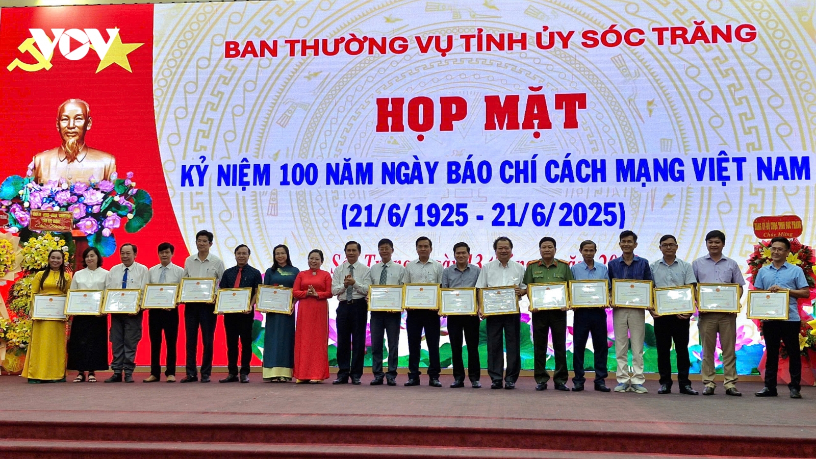 Cơ quan thường trú VOV tại ĐBSCL nhận bằng khen của Chủ tịch UBND tỉnh Sóc Trăng
