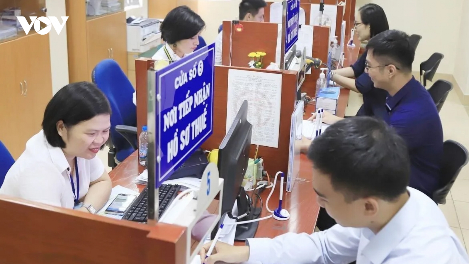 Đề nghị điều chỉnh nguồn thu cấp quận, huyện, thị xã về ngân sách TP Hà Nội