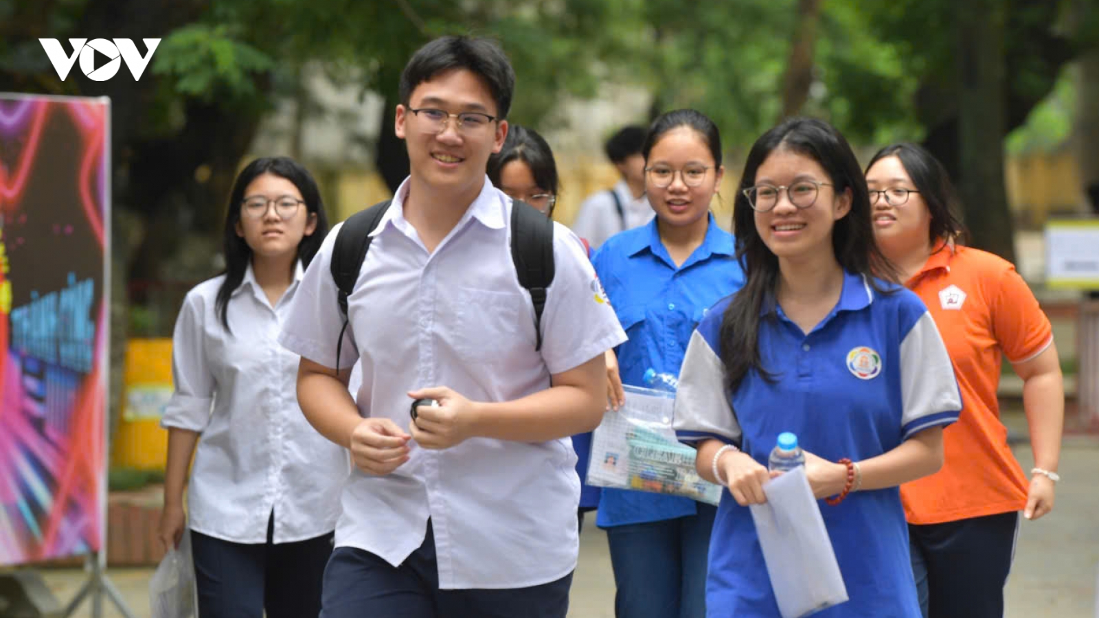 Sáng nay (8/6), thí sinh Hà Nội hoàn thành bài thi Toán, kết thúc kỳ thi vào lớp 10