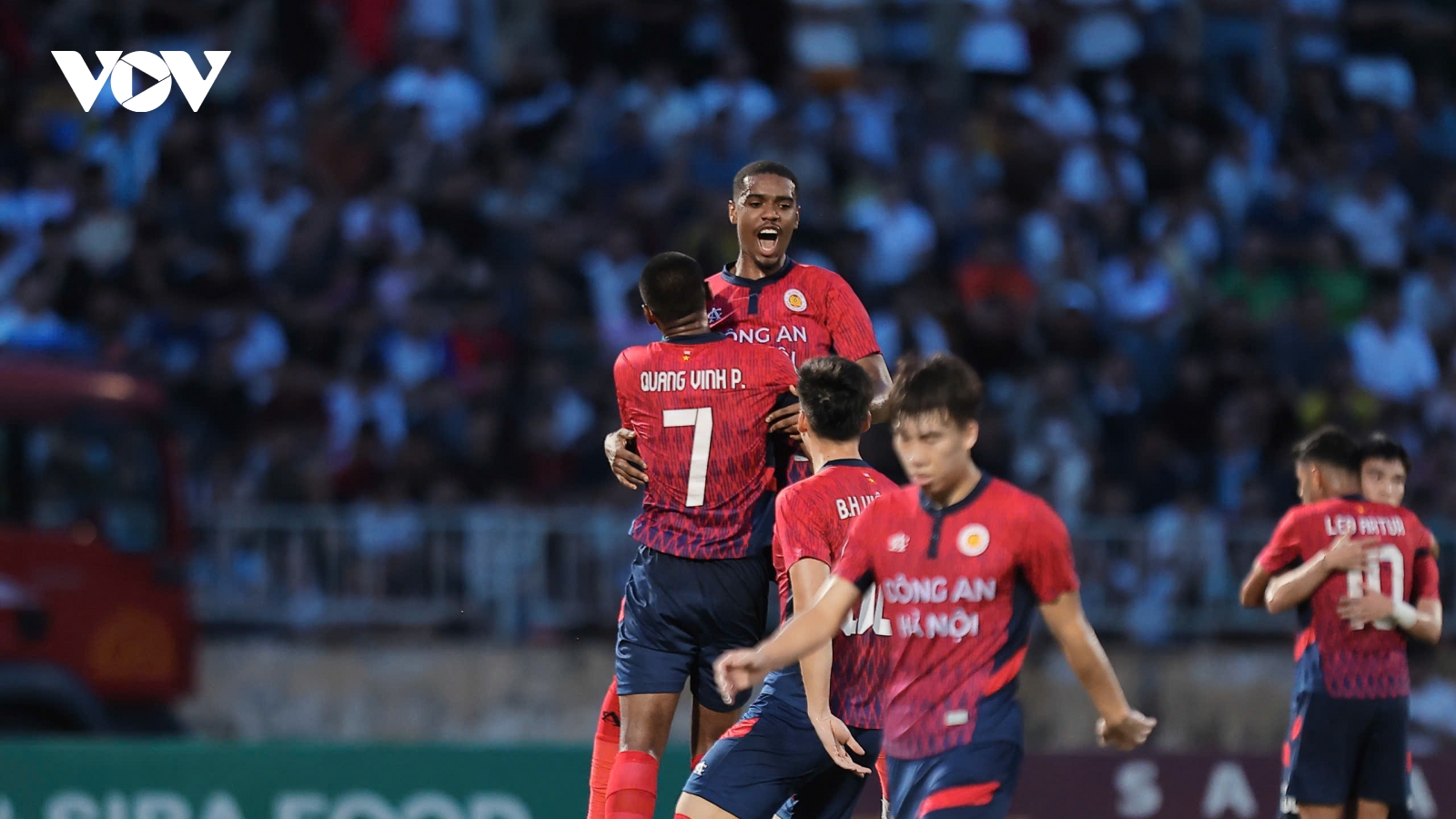 CLB CAHN có thể đá V-League với 7 cầu thủ gốc nước ngoài