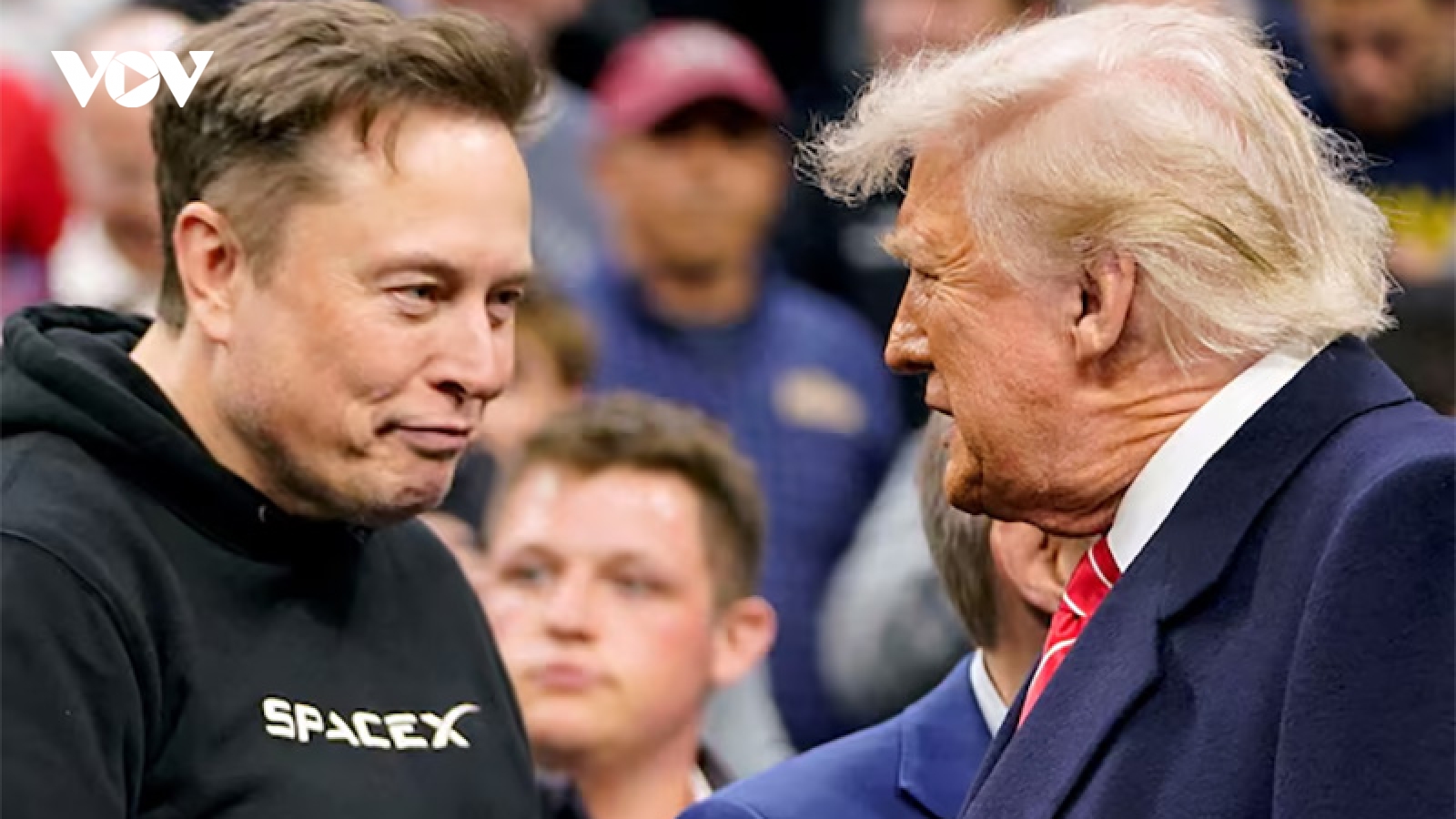 Tỷ phú Elon Musk được Nga mời về phe sau màn đấu khẩu với ông Trump