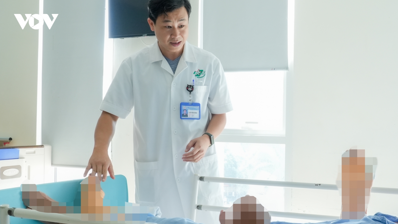 Một phụ nữ mắc hội chứng Lyell hoại tử thượng bì nhiễm độc toàn thân hiếm gặp