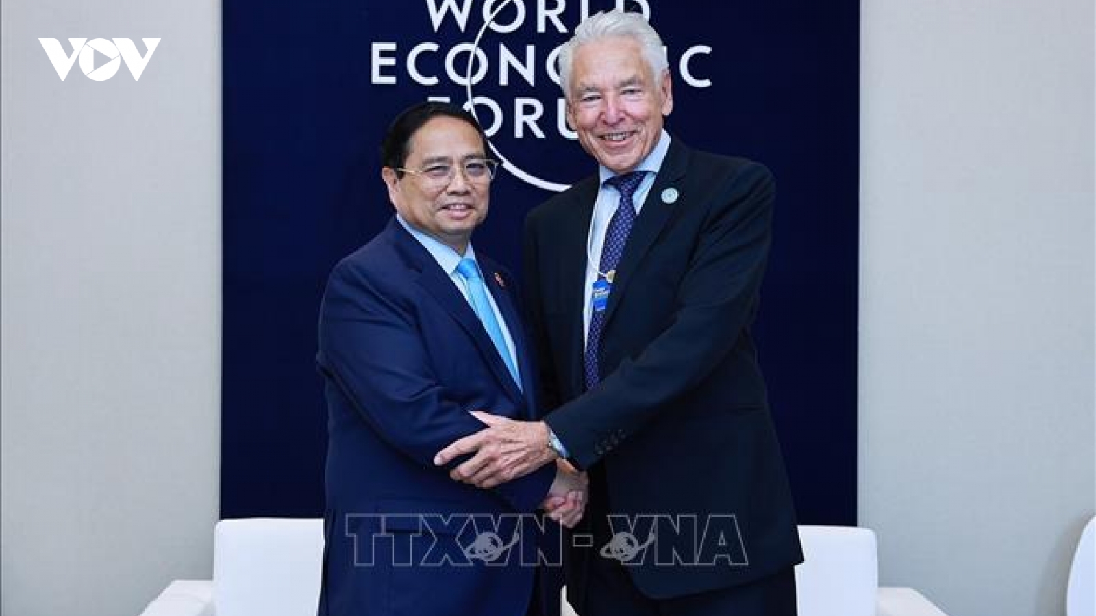 Thủ tướng Phạm Minh Chính tiếp Chủ tịch lâm thời WEF và Chủ tịch điều hành WEF