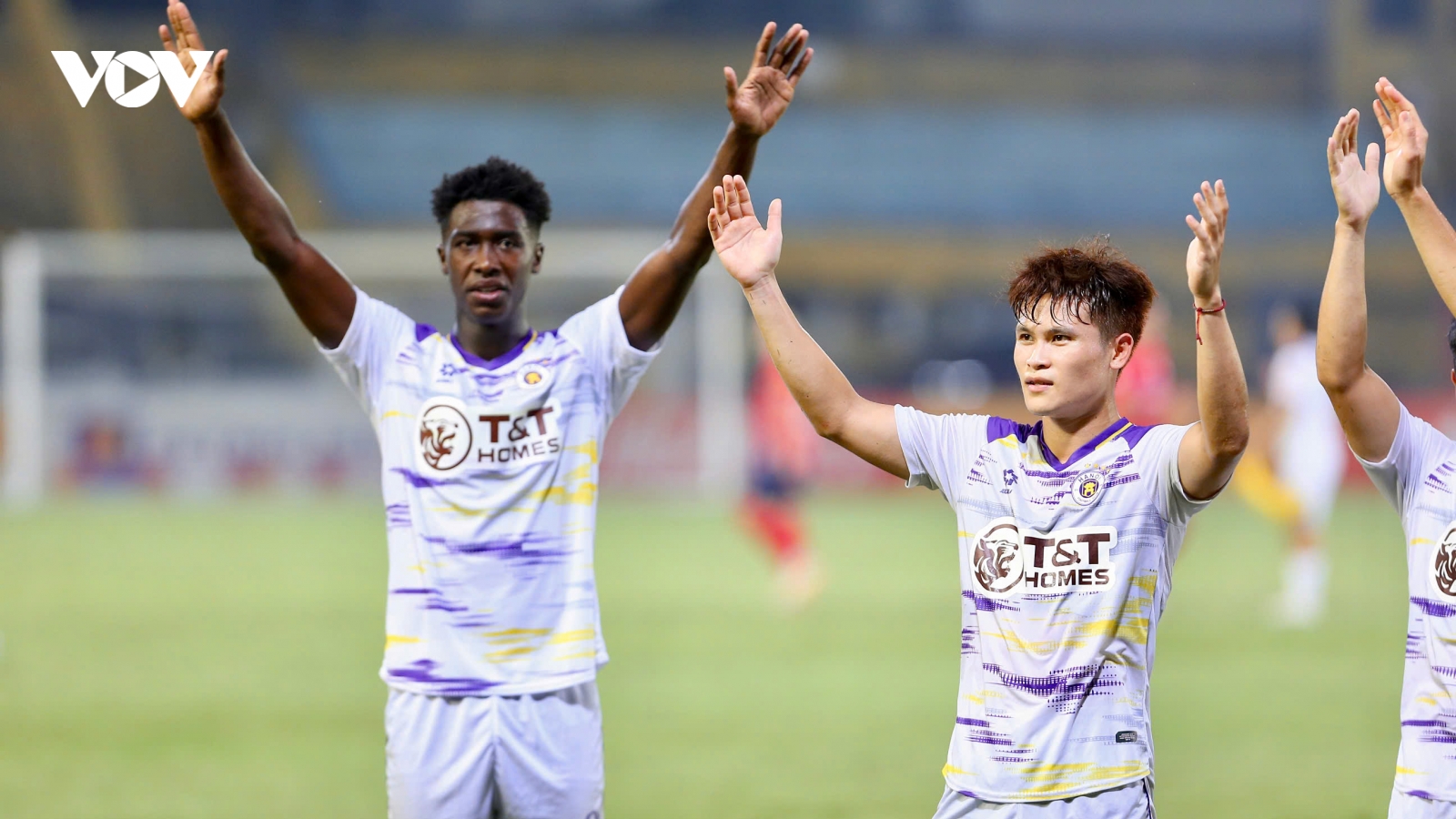 Hà Nội FC nhận giải Nhì ở Quy Nhơn, CAHN và Thể Công Viettel tranh hạng Ba
