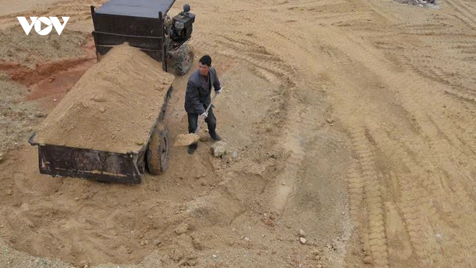 Trung Quốc hạn chế xuất khẩu đất hiếm, nhiều hãng ô tô "đứng ngồi không yên"