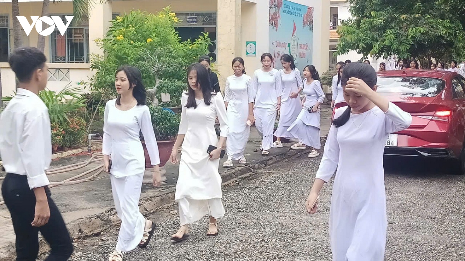 Chủ động hỗ trợ thí sinh vùng khó khăn trong kỳ thi THPT 2025