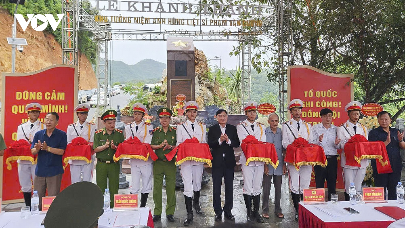 Khánh thành đài tưởng niệm Anh hùng liệt sĩ Phạm Văn Cường ở Điện Biên