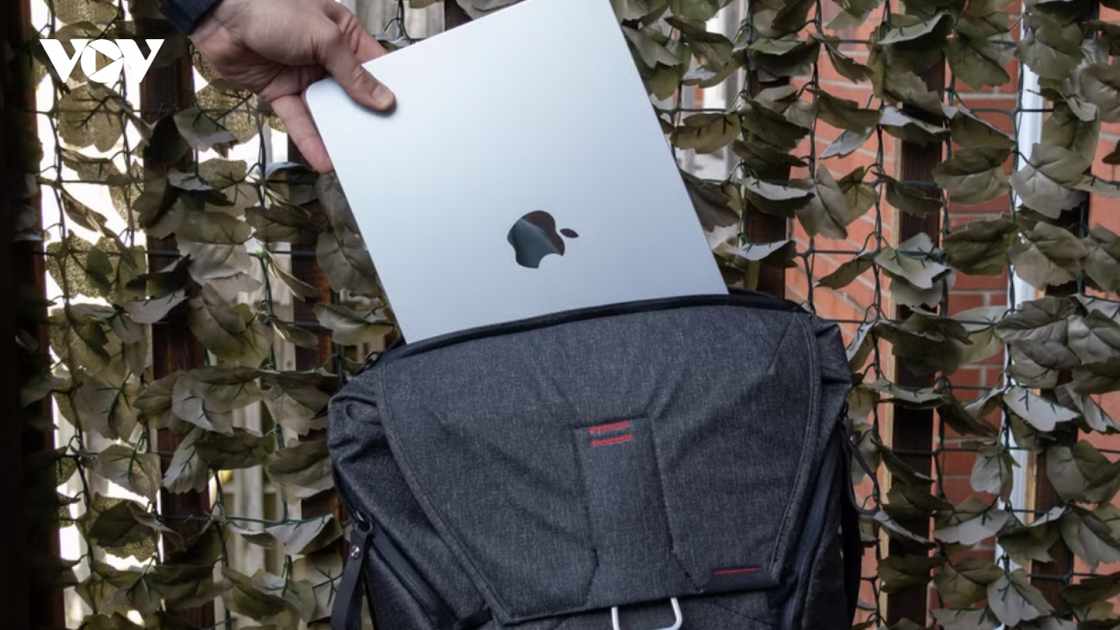 Tại sao Apple muốn sản xuất MacBook sử dụng chip iPhone