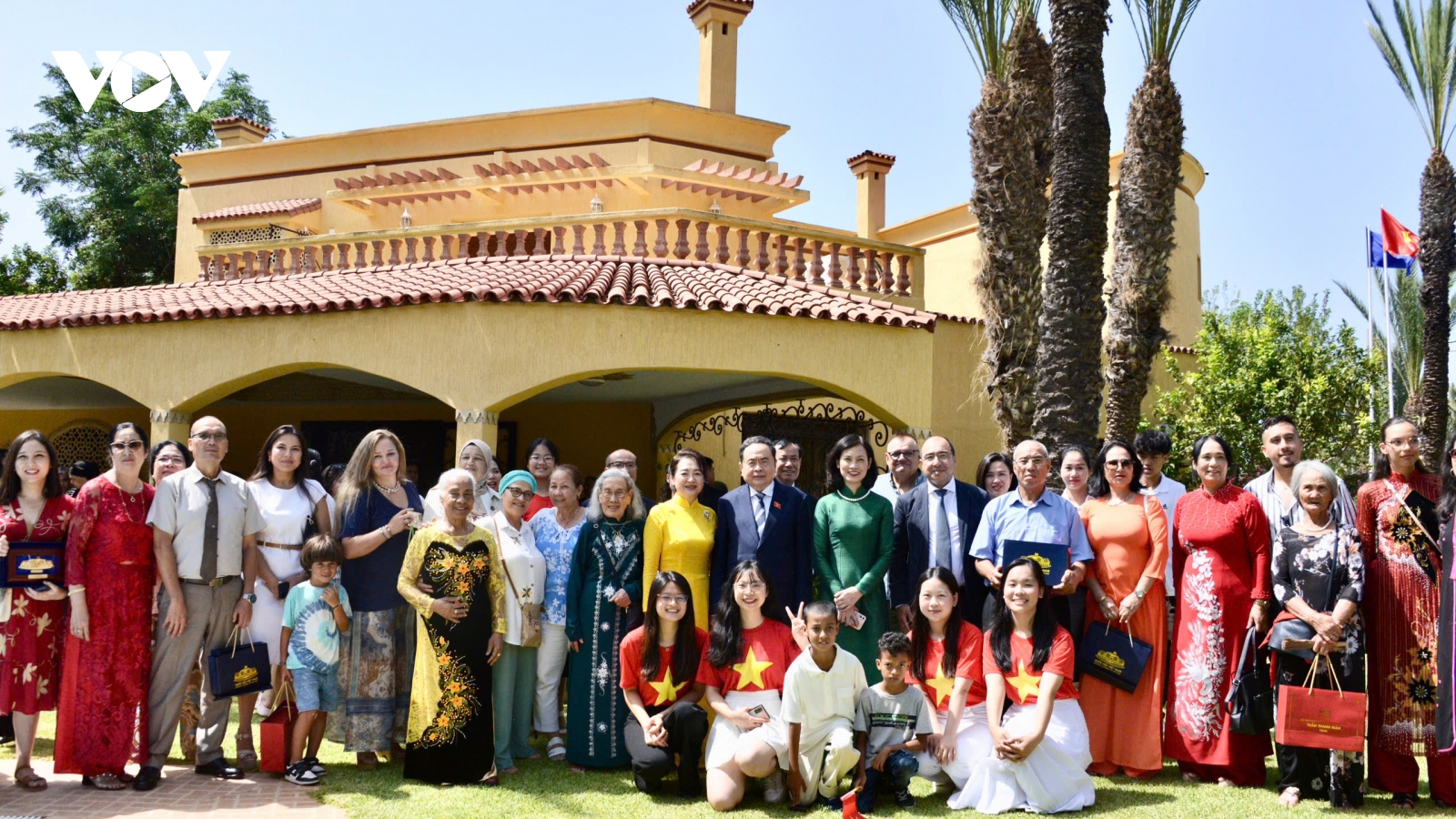 Chủ tịch Quốc hội gặp Đại sứ quán và cộng đồng người Việt tại Morocco