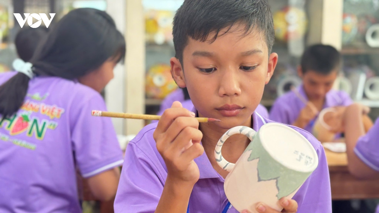 100 học sinh khó khăn tham gia trại hè “Lan tỏa yêu thương, thắp sáng khát vọng”