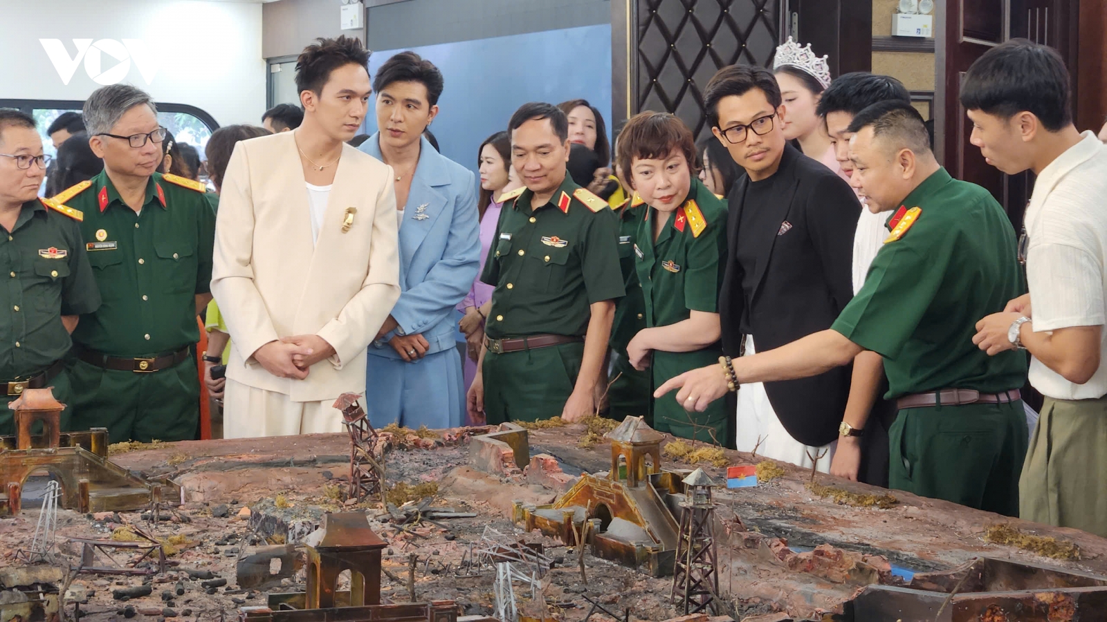 “Mưa đỏ” - Bản hùng ca bất tử được viết bằng ảnh, phim và nước mắt