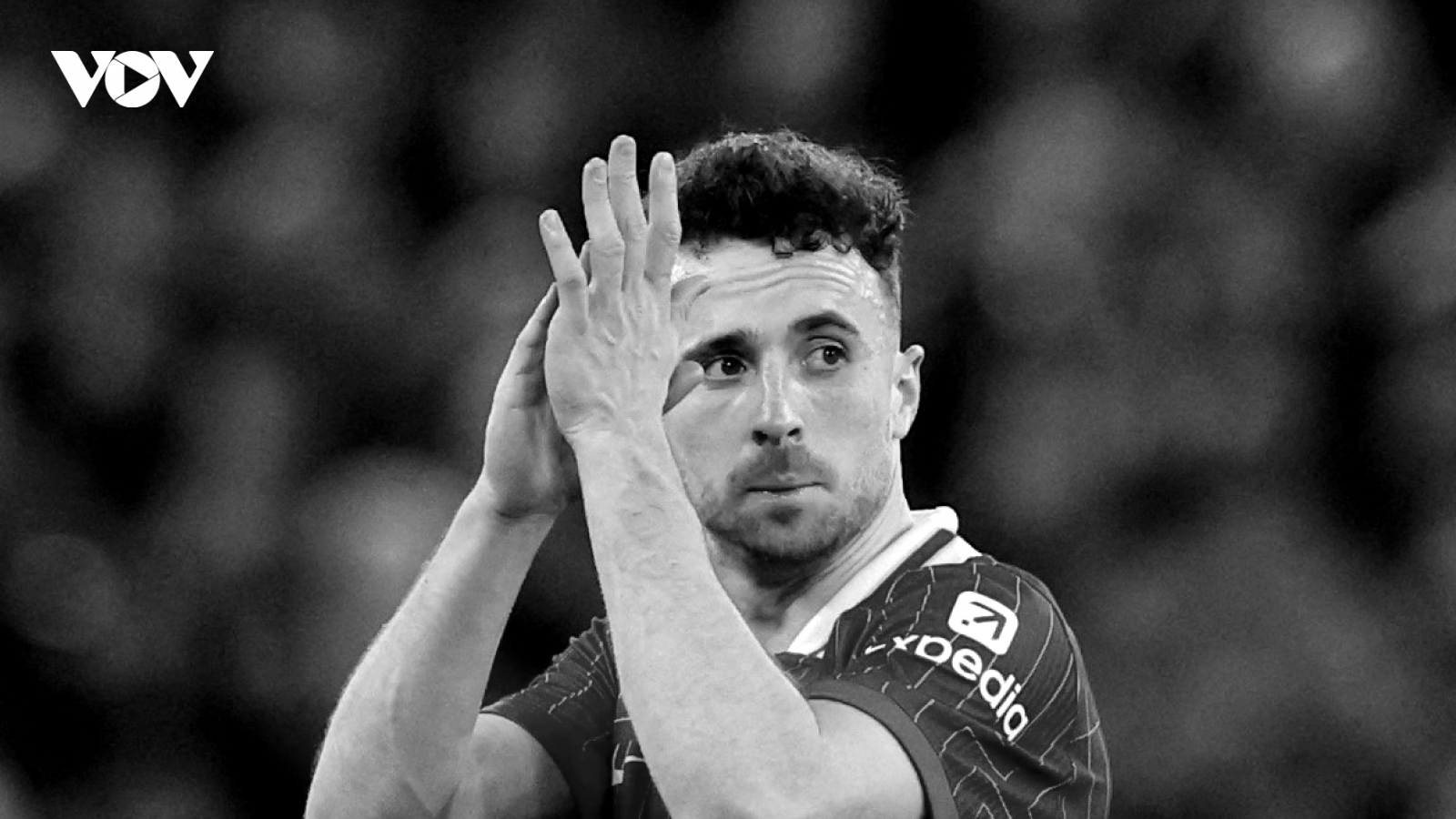 Diogo Jota qua đời, Ronaldo và huyền thoại của MU với Liverpool tiếc thương
