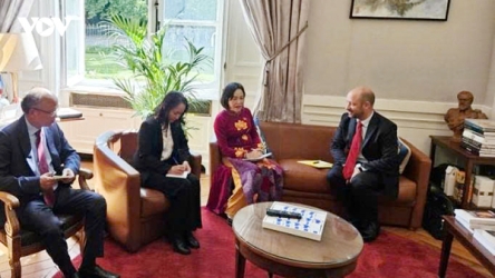 Vietnam and France enhance parliamentary diplomacy, comprehensive cooperation